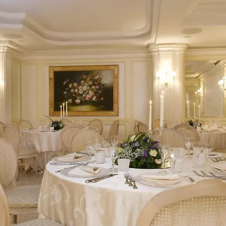 Park Villaferrata فندق 3*