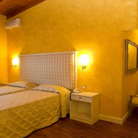 Park Villaferrata فندق