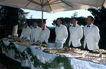 Park Villaferrata 3* غروتافراتا